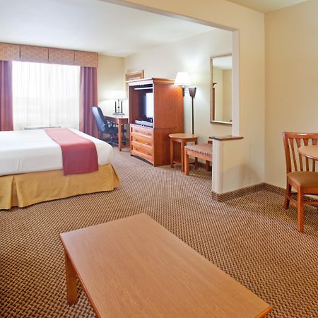 Holiday Inn Express Hotel & Suites Cedar City By Ihg Екстериор снимка