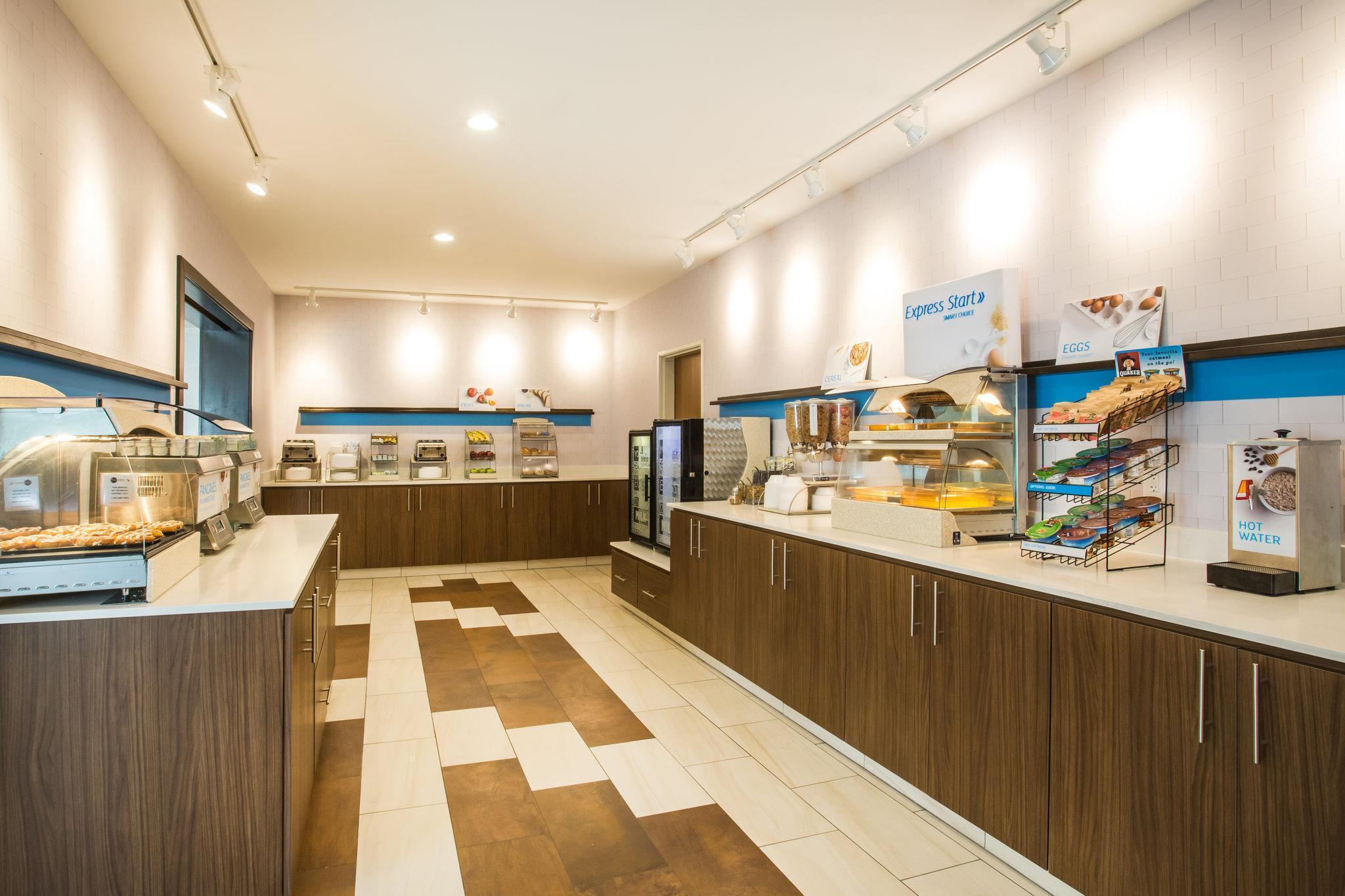 Holiday Inn Express Hotel & Suites Cedar City By Ihg Екстериор снимка