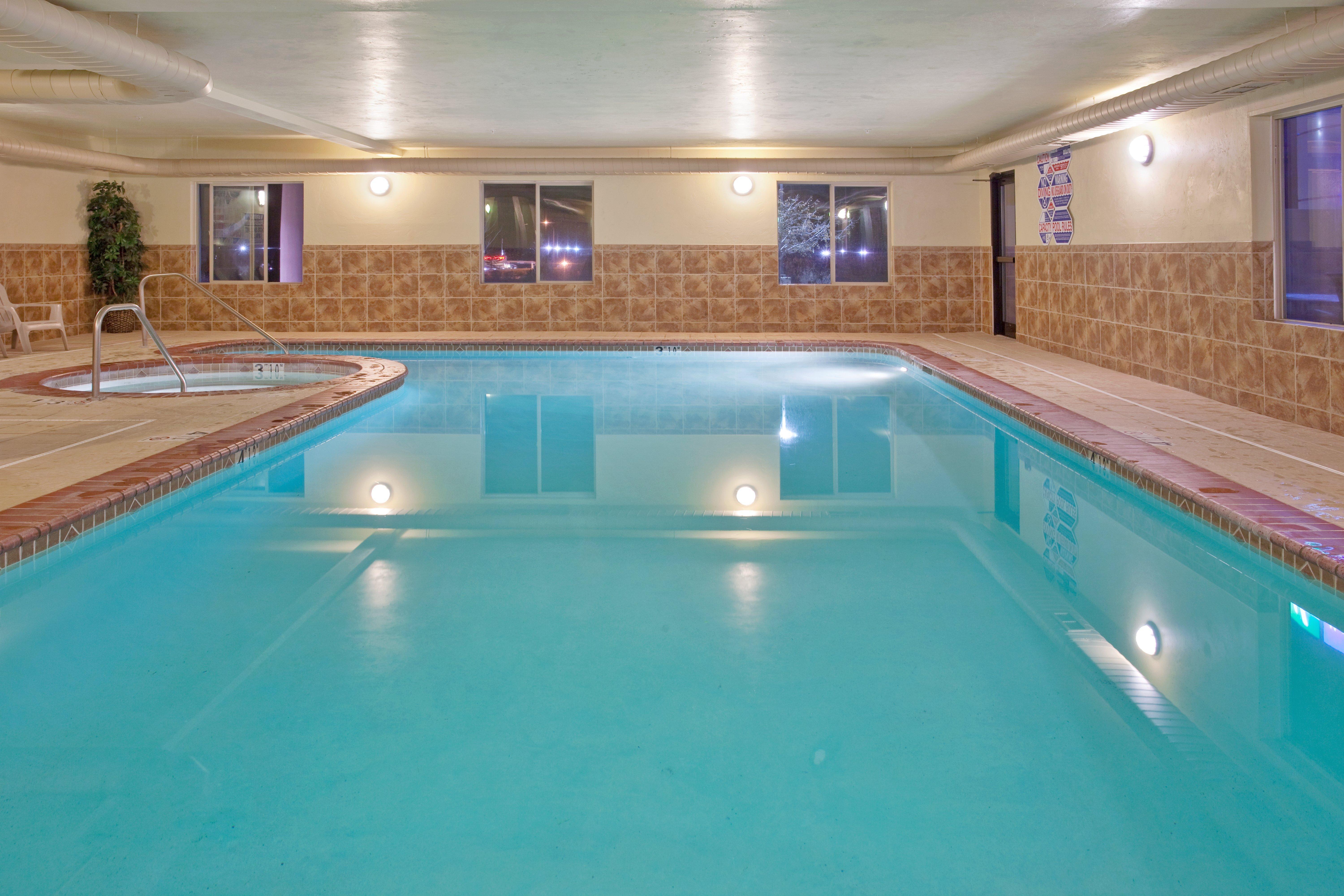 Holiday Inn Express Hotel & Suites Cedar City By Ihg Екстериор снимка