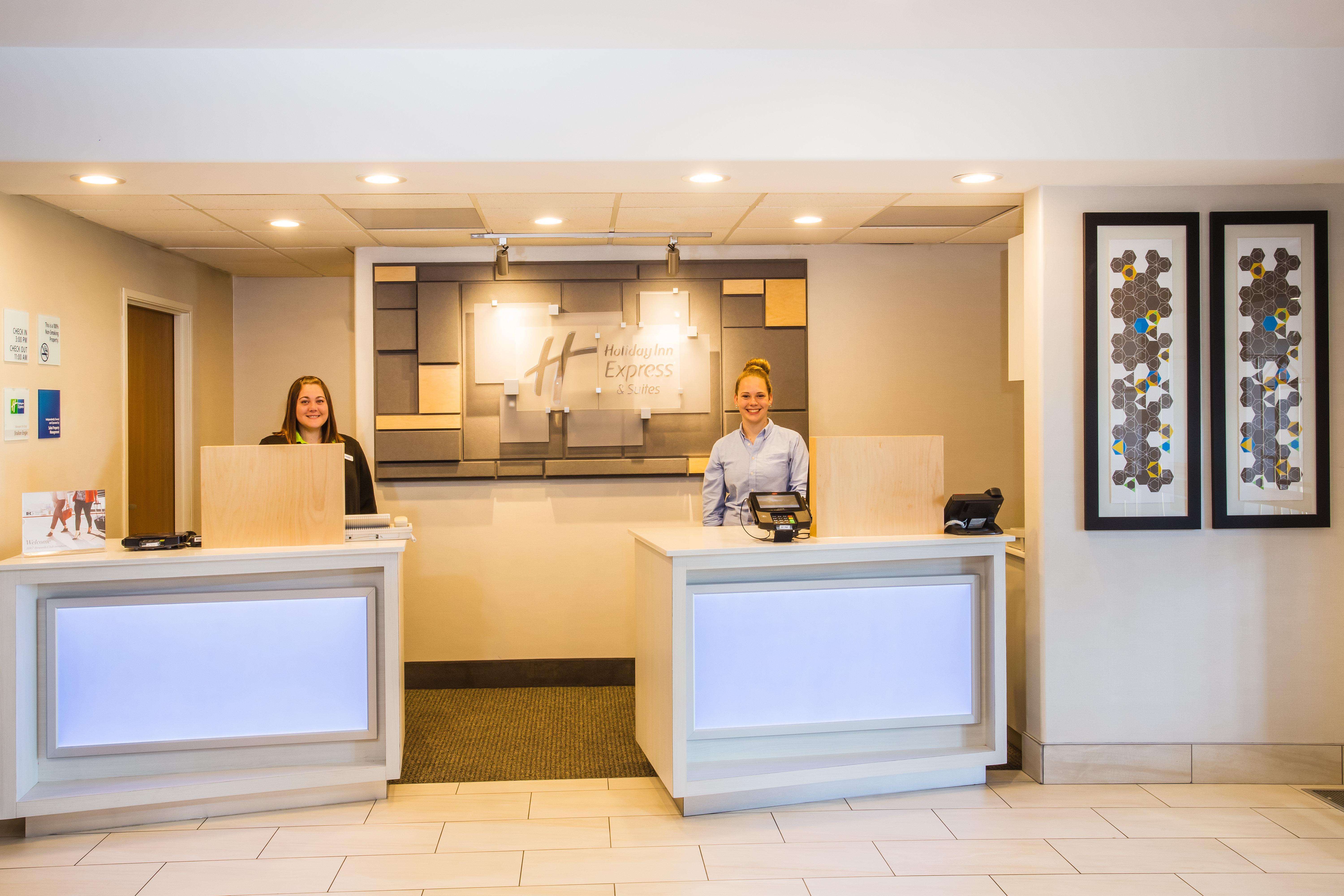 Holiday Inn Express Hotel & Suites Cedar City By Ihg Екстериор снимка