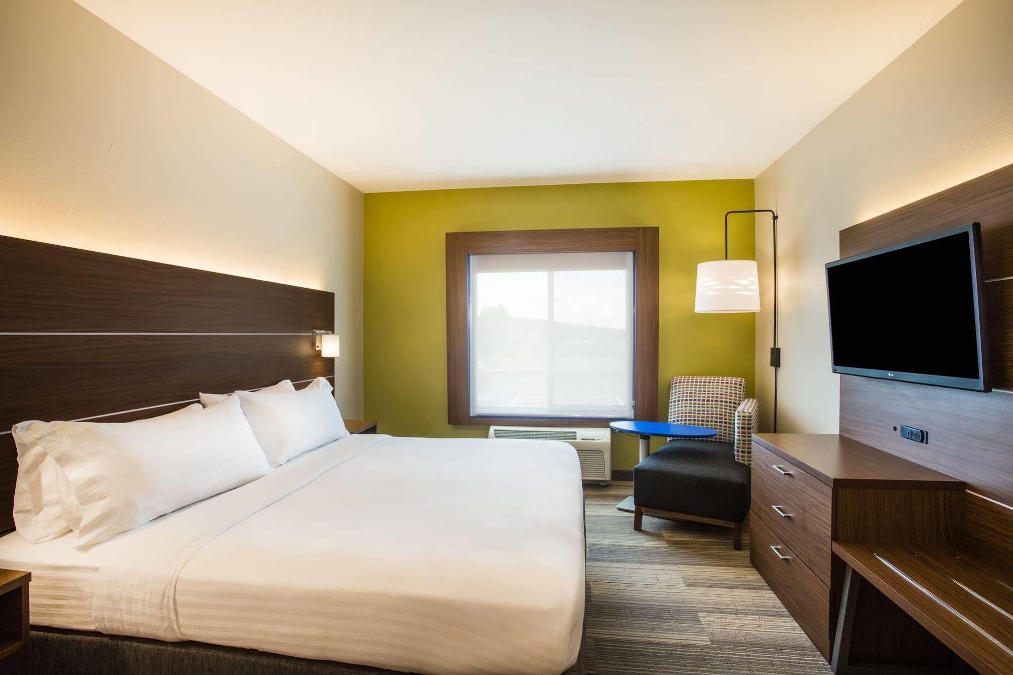 Holiday Inn Express Hotel & Suites Cedar City By Ihg Екстериор снимка